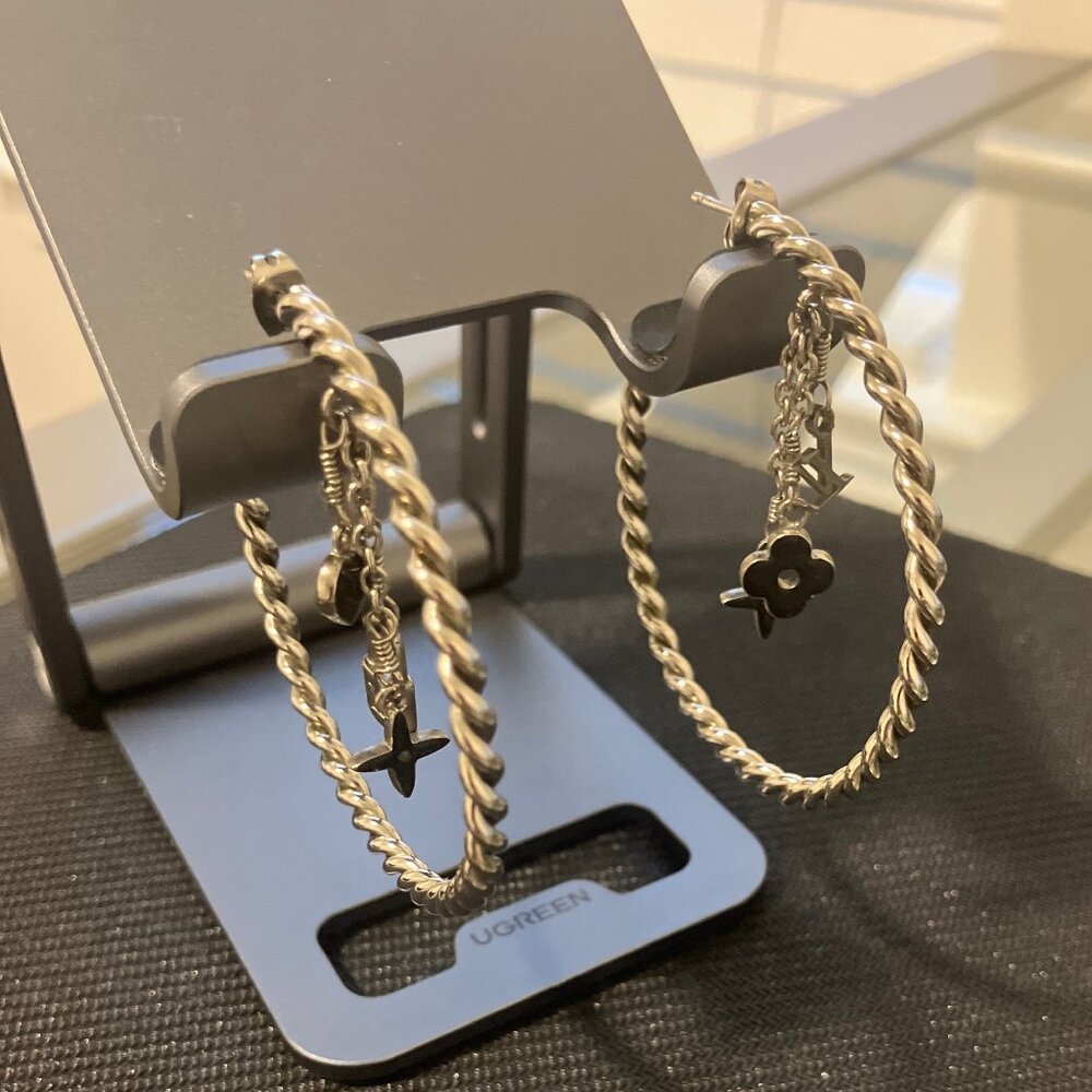 Louis Vuitton Silver Hoop Earrings Sweet Monogram Large Authentic - Picture 3 of 6